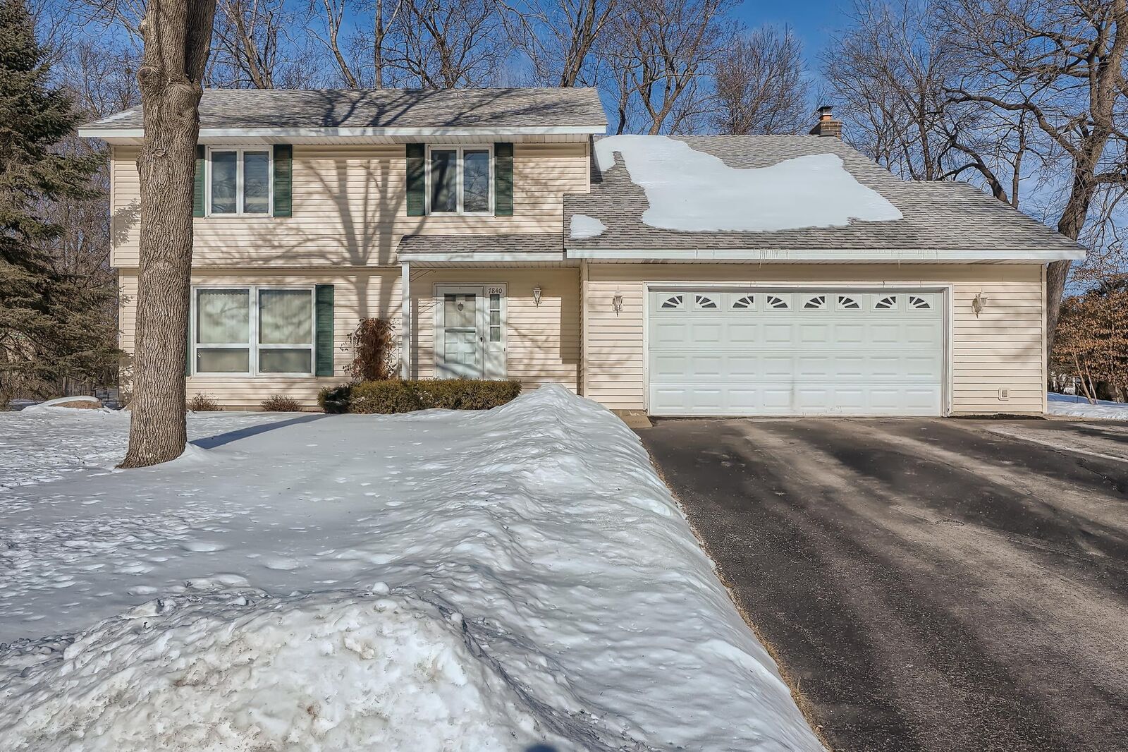 Property Photo:  7840 W 100th Street  MN 55438 