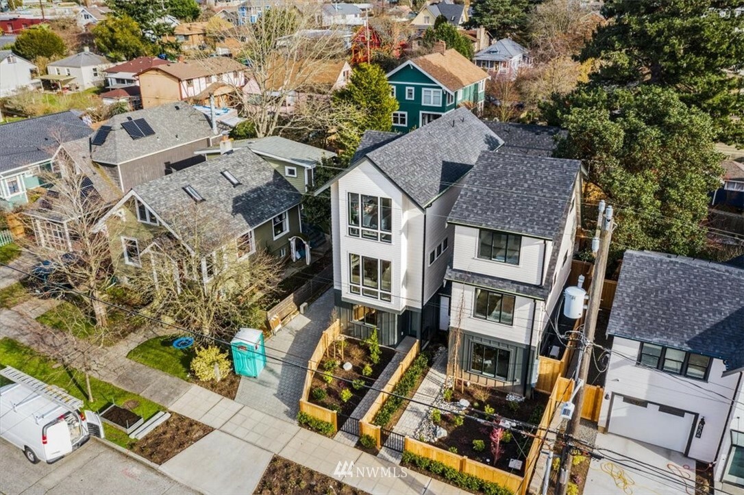 Property Photo:  6212 B 7th Avenue NW  WA 98107 
