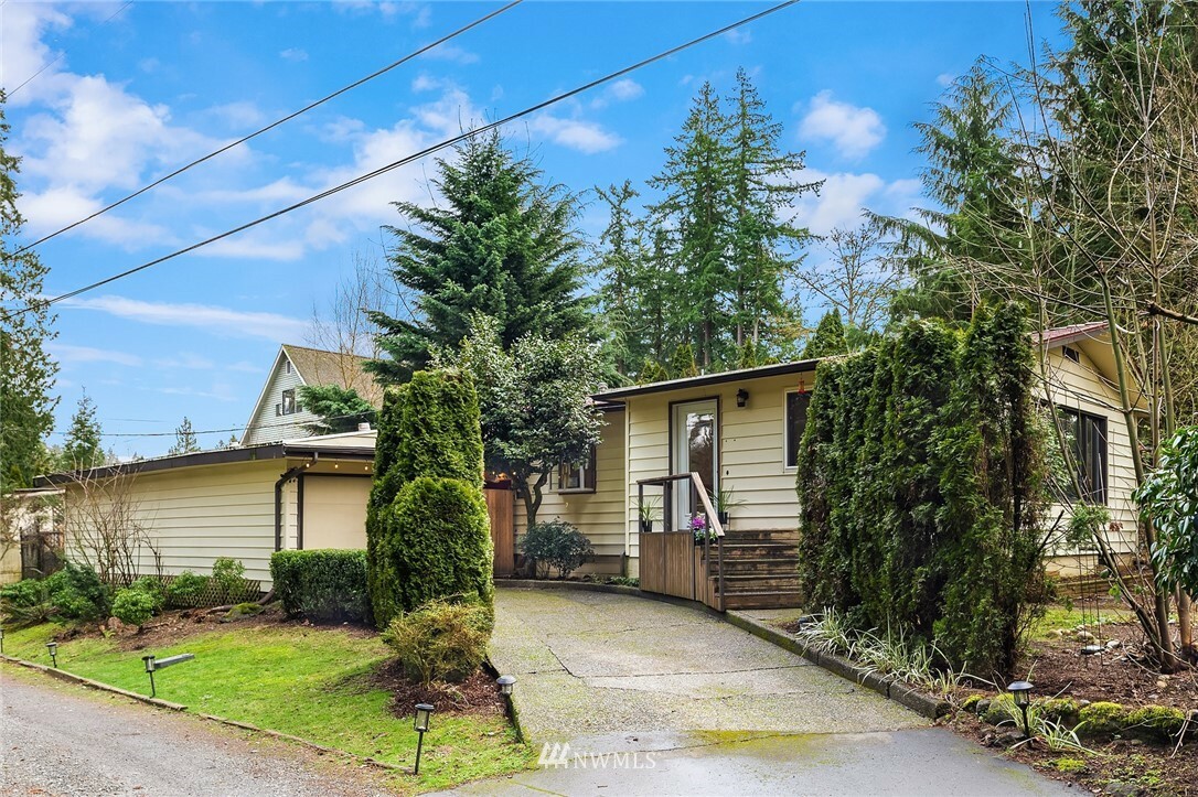 Property Photo:  19607 SE 149th Street  WA 98059 