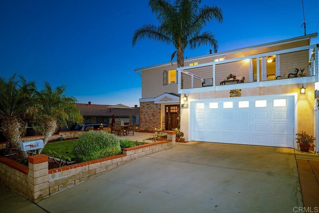 Property Photo:  1665 Saddlehorn Drive  CA 92069 