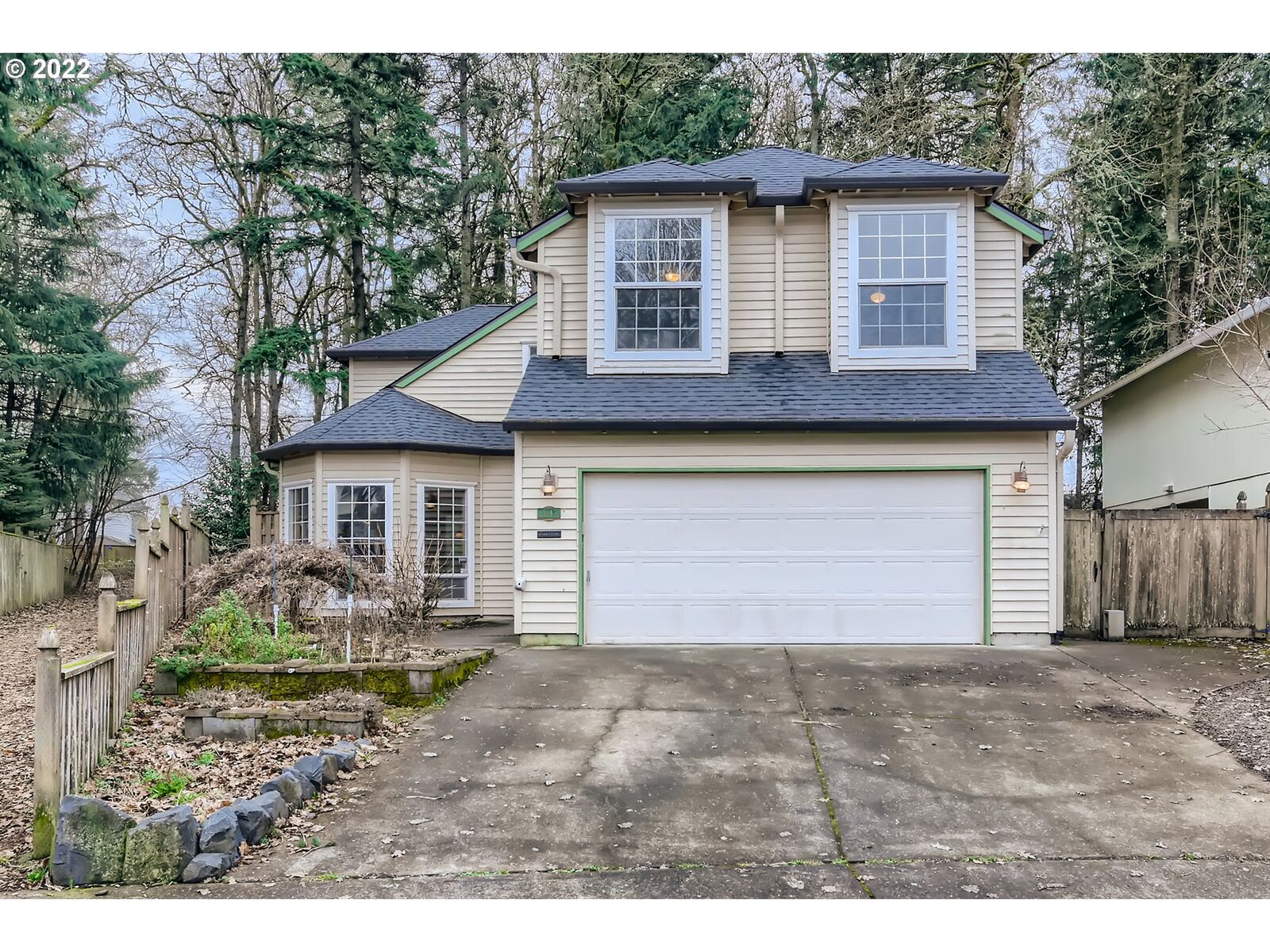 Property Photo:  2045 SE 70th Ct  OR 97123 