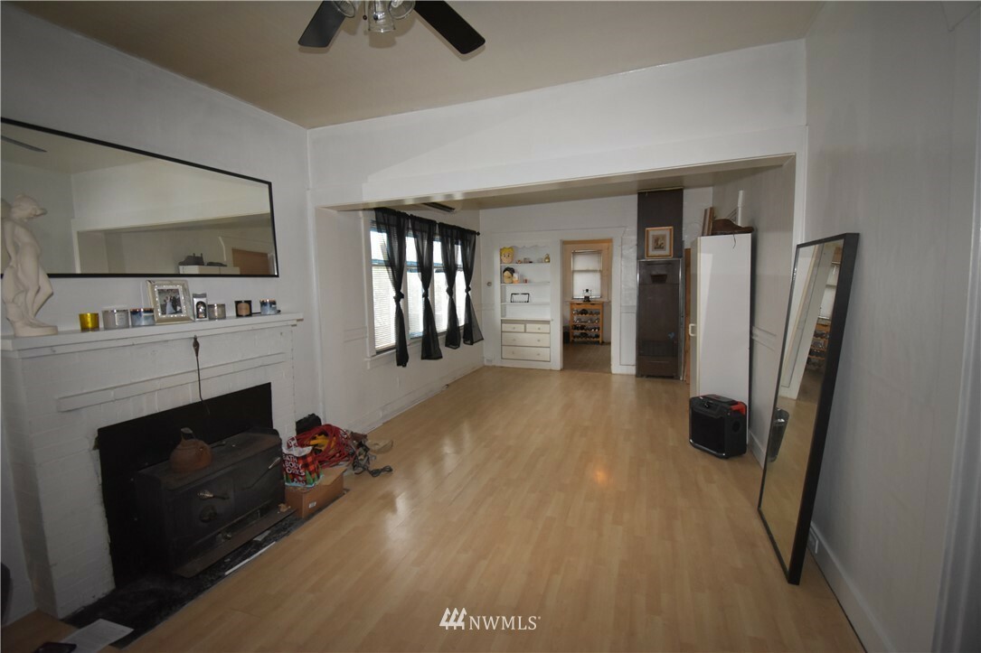 Property Photo:  3012 Victor Place  WA 98201 