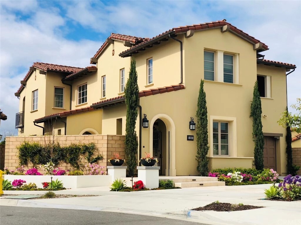 Property Photo: 323 Via Pamplona CA 92672
