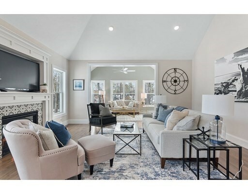 Property Photo: 10 Balsam Circle 10 MA 01886
