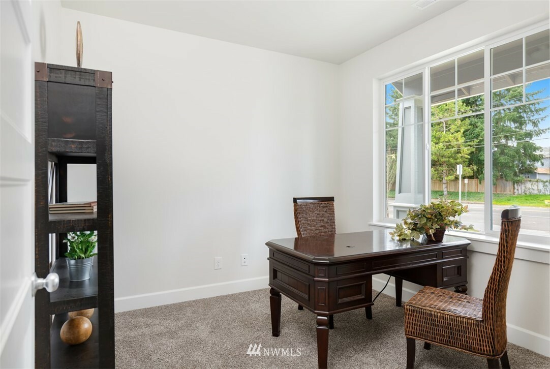 Property Photo: 6418 22nd Street Ct NE WA 98422
