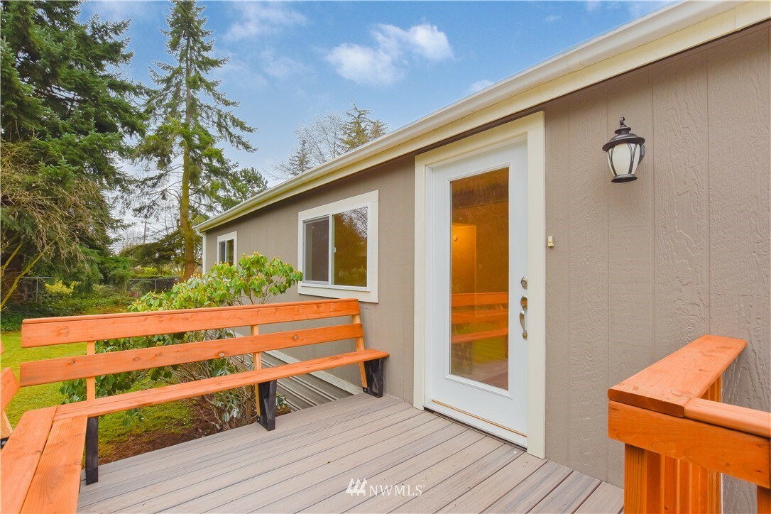 Property Photo:  1427 100th Street SW 05  WA 98204 