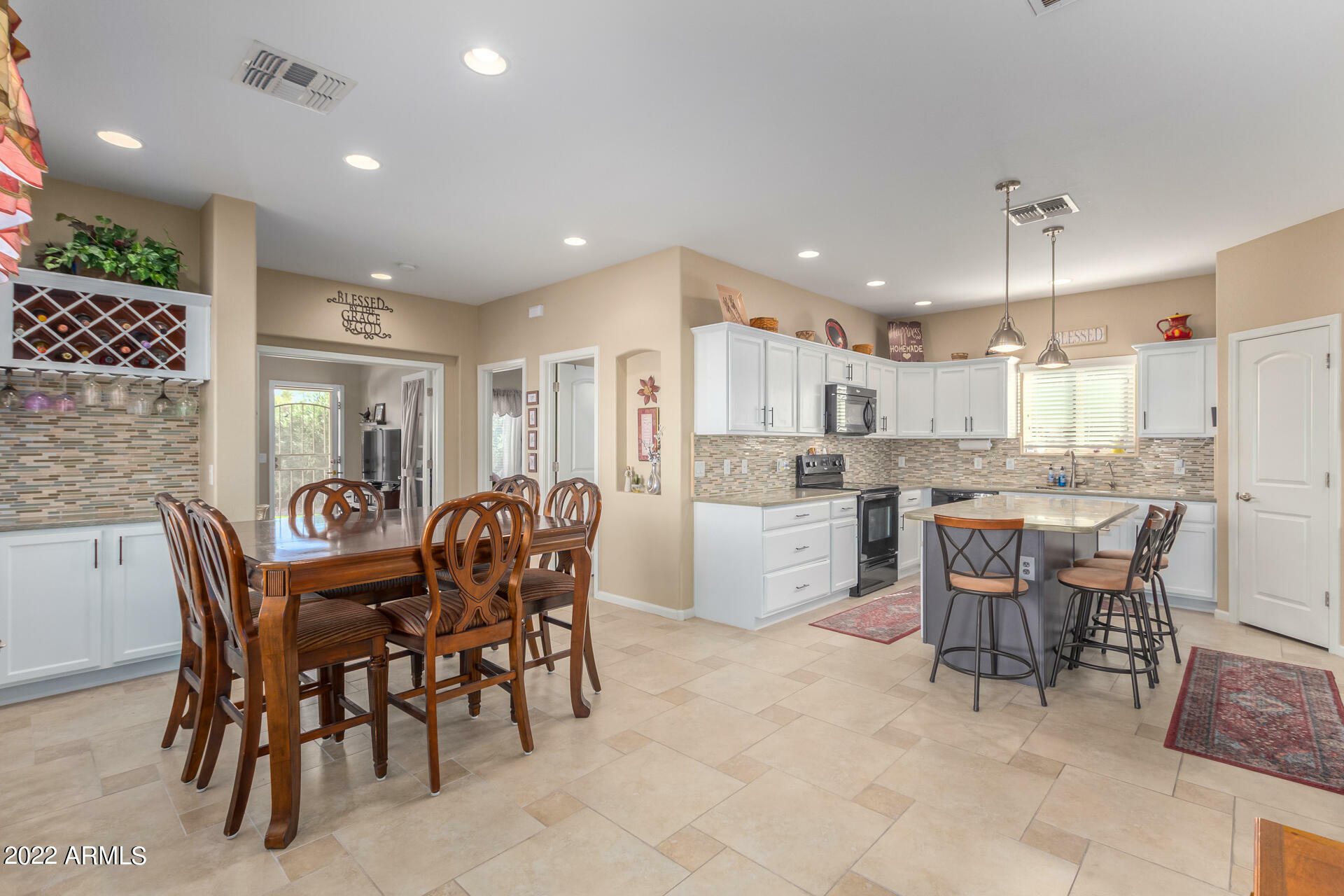 Property Photo:  2325 N Shannon Way  AZ 85215 