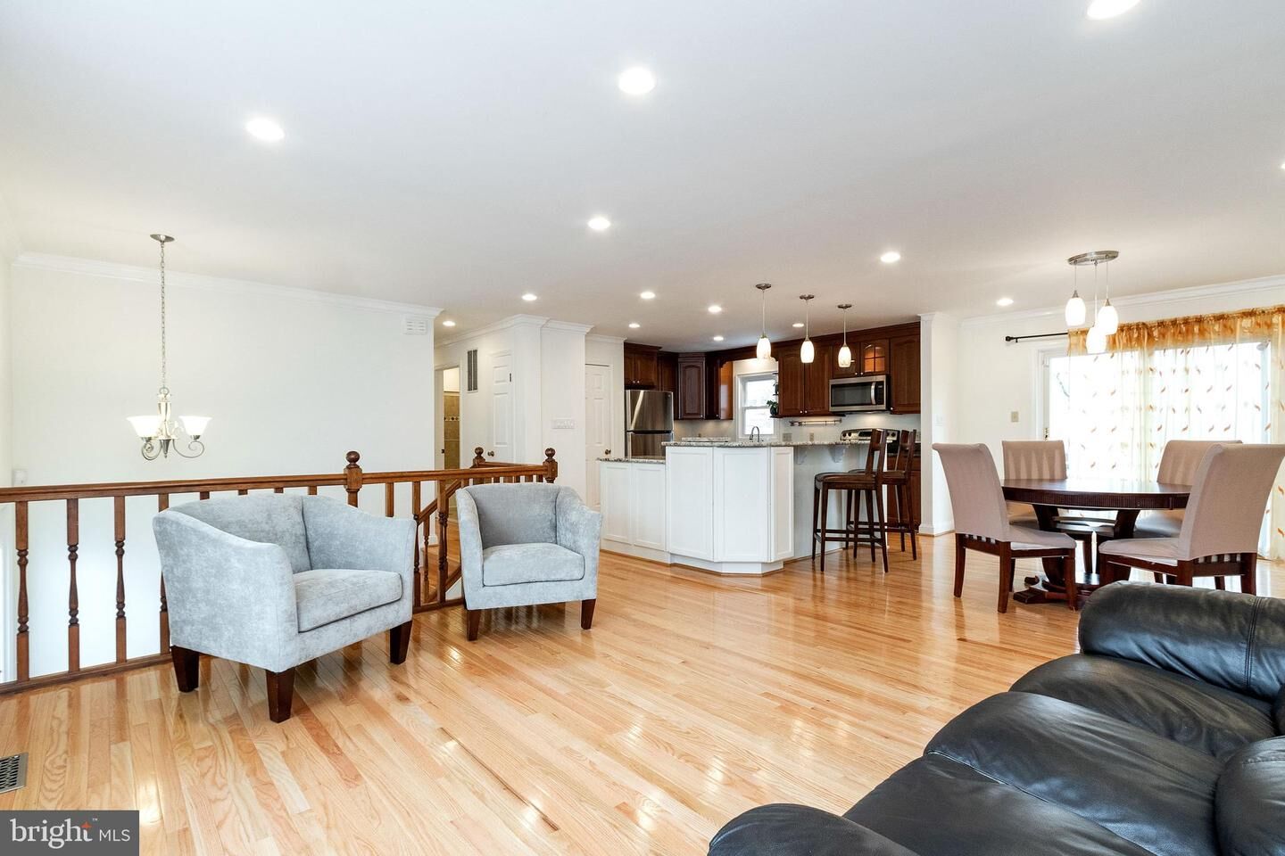 Property Photo: 7036 Devereux Circle Drive VA 22315