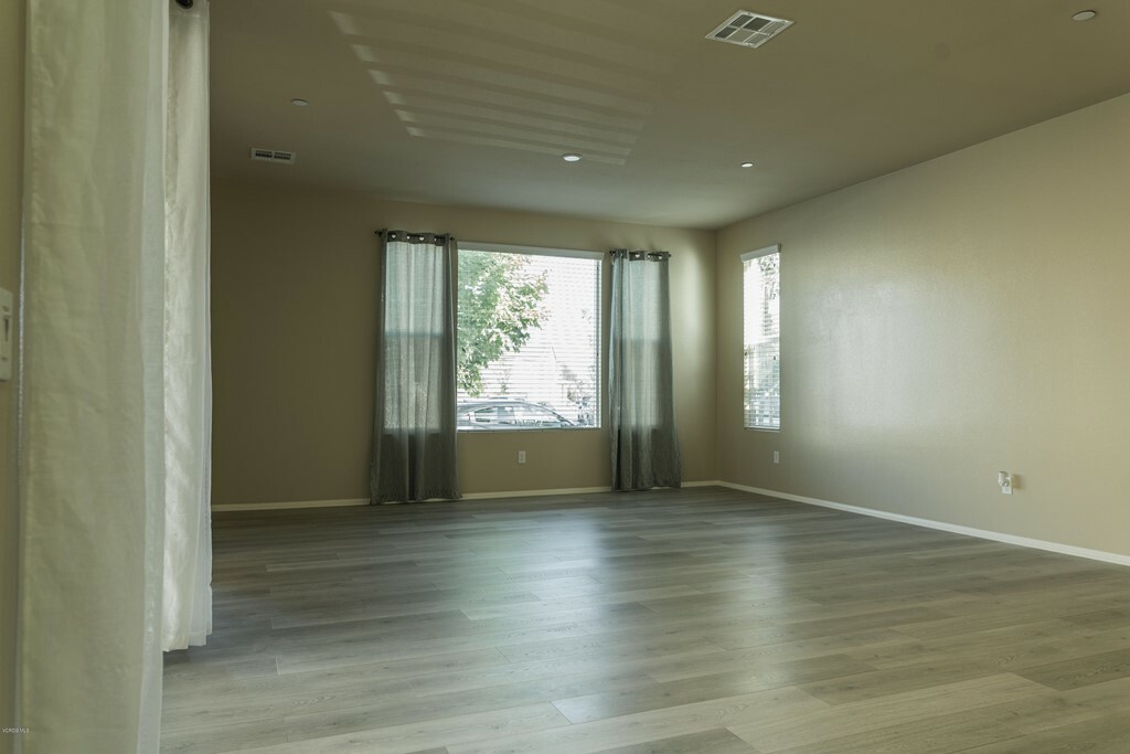 Property Photo:  10733 Delphinium Drive  CA 93004 