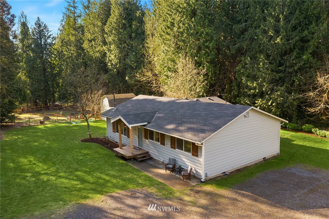 Property Photo:  30418 SE 31st  WA 98024 