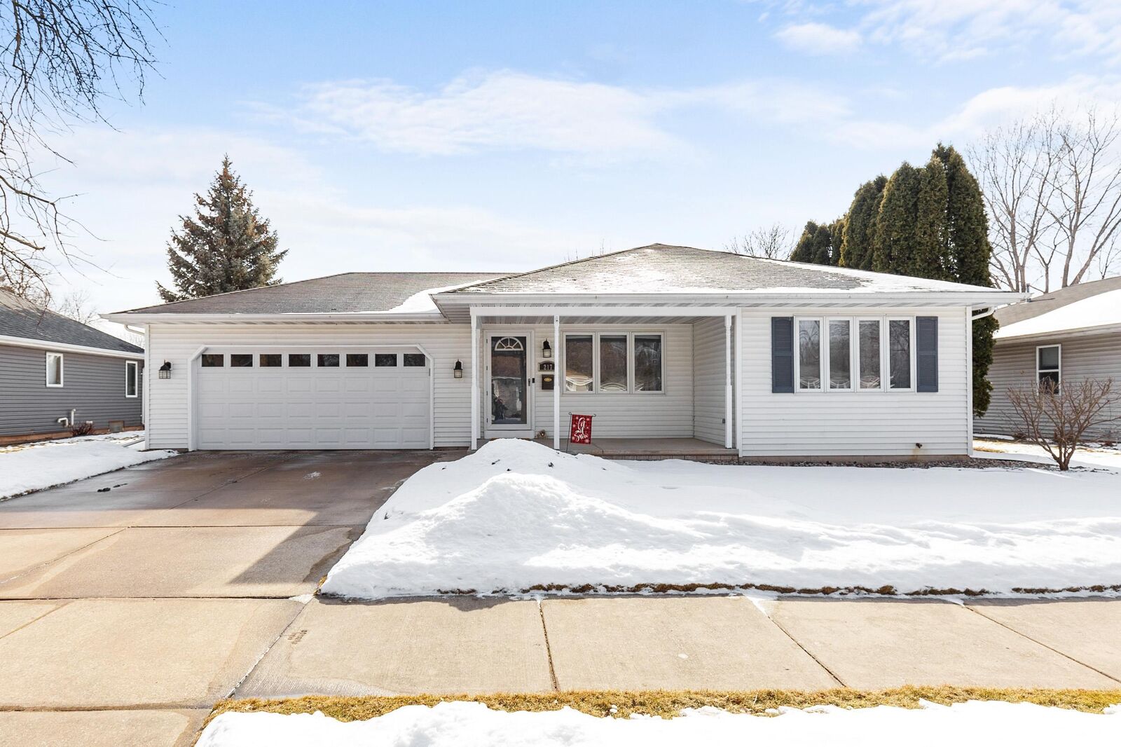Property Photo: 217 E Hoover Avenue WI 54915-2016
