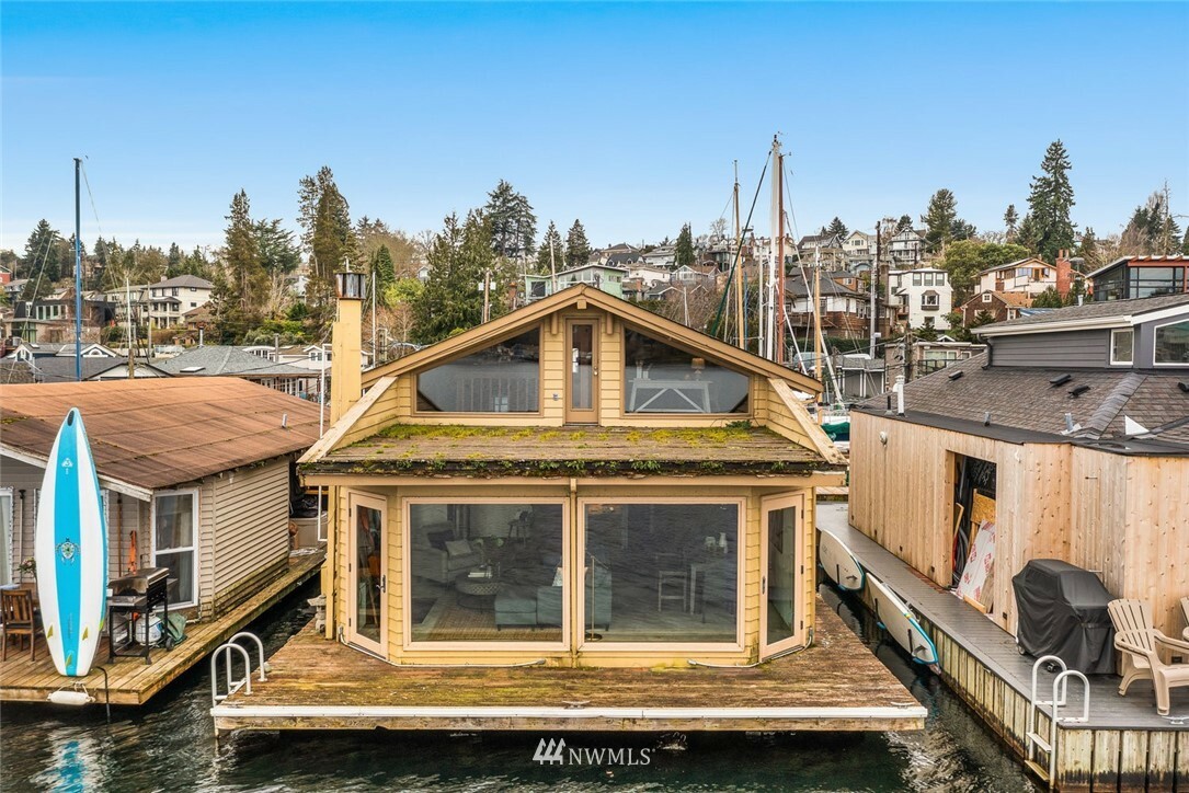 Property Photo:  1212 E Shelby Street 2  WA 98102 