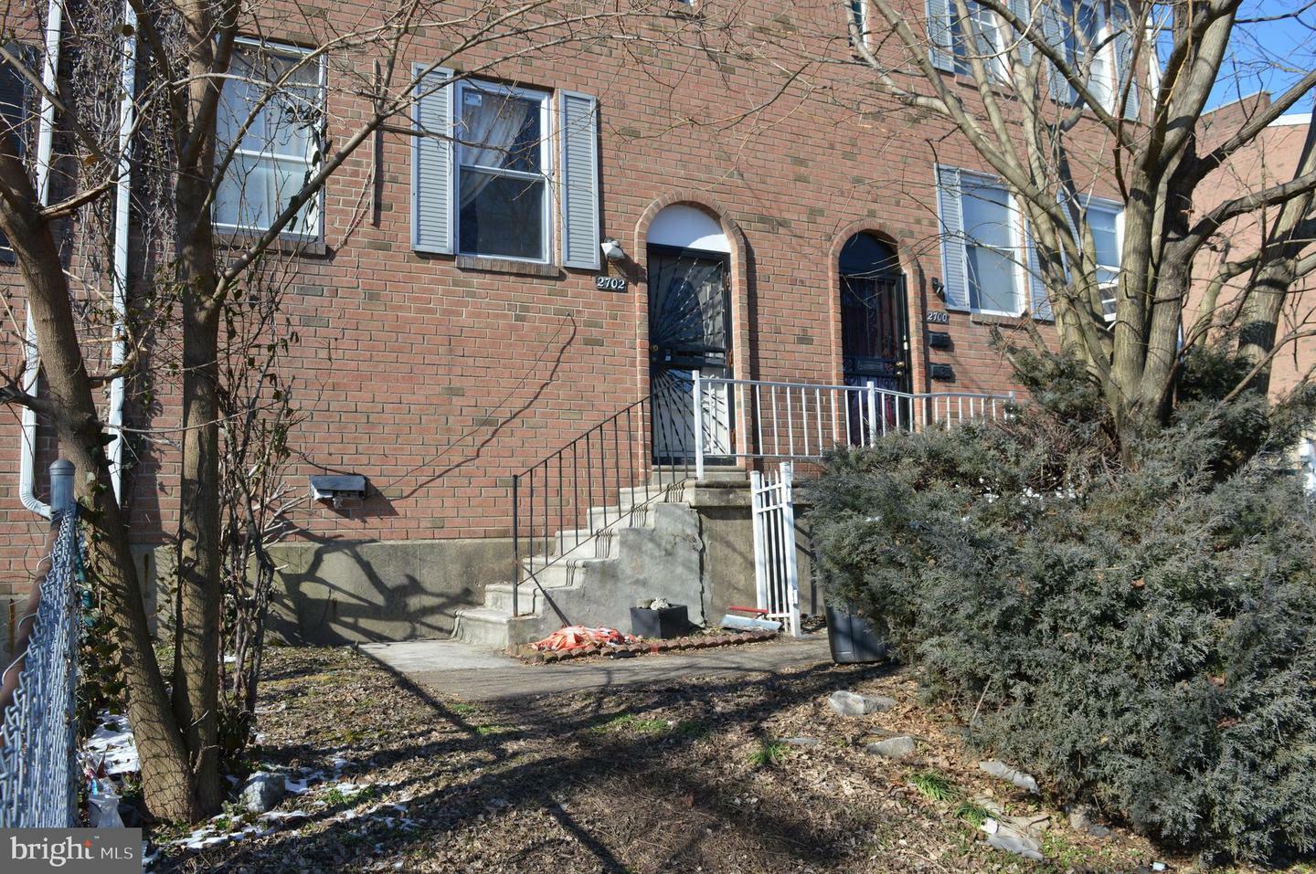 Property Photo:  2702 Island Avenue  PA 19153 