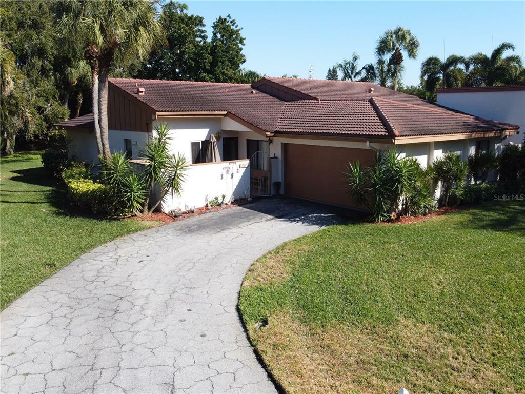 Property Photo:  6418 Wood Owl Circle  FL 34210 