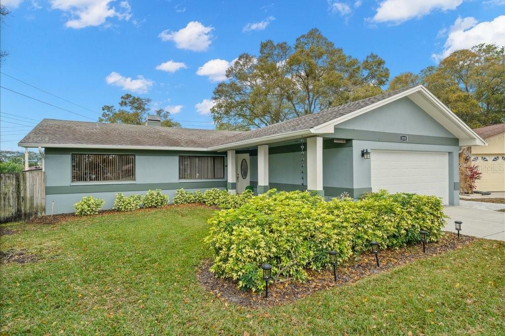 Property Photo:  2010 Gayle Place  FL 33763 