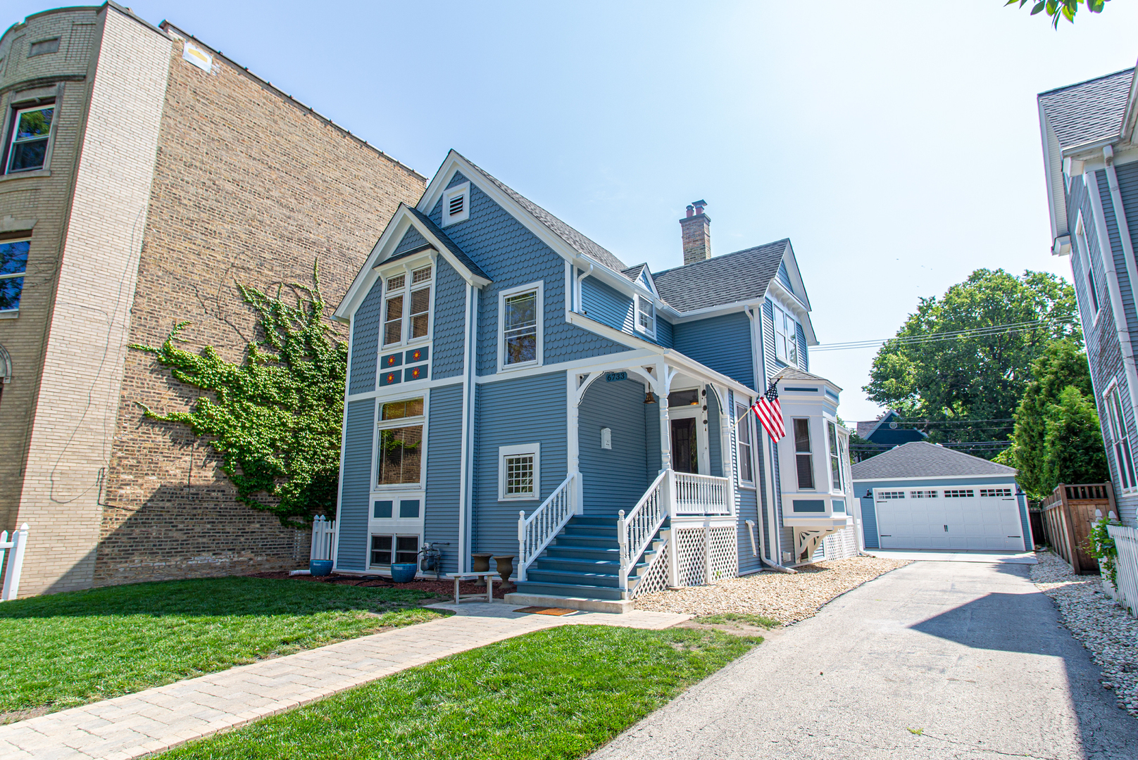 Property Photo:  6733 N Greenview Avenue  IL 60626 