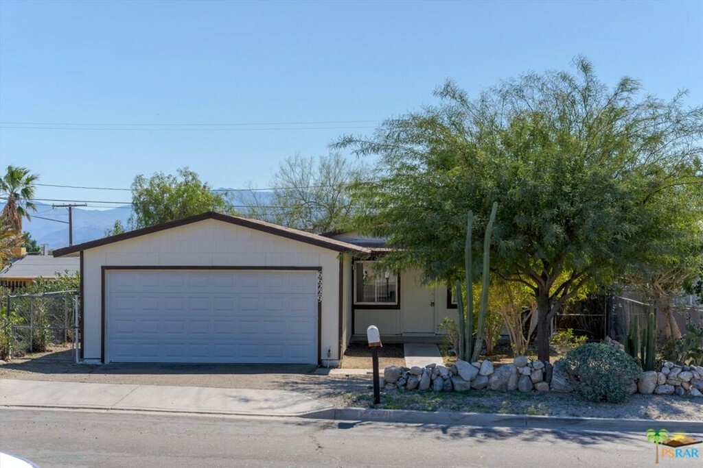 Property Photo:  66229 5th Street  CA 92240 