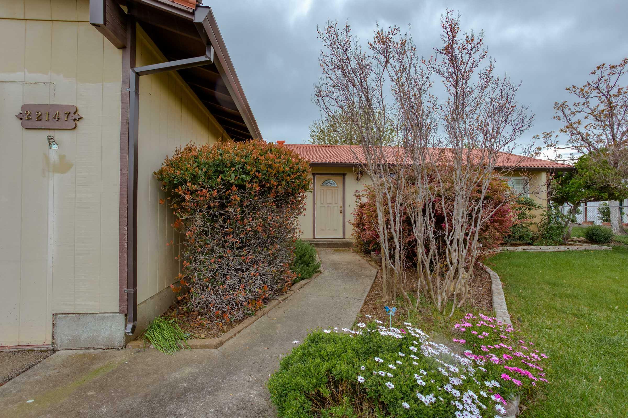 Property Photo:  22147 Buckeye Place  CA 96022 