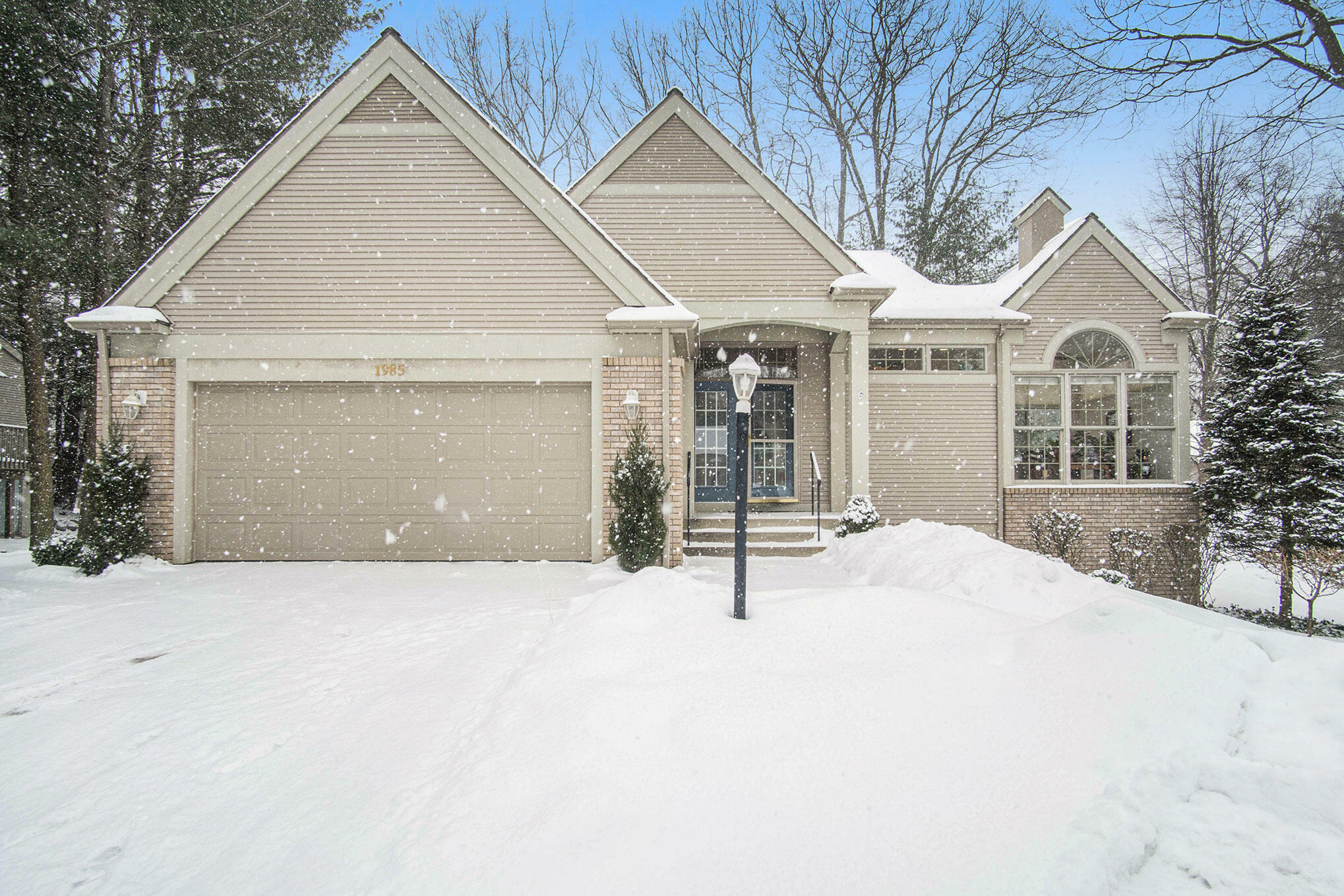 Property Photo:  1985 Forest Glen Court  MI 49441 