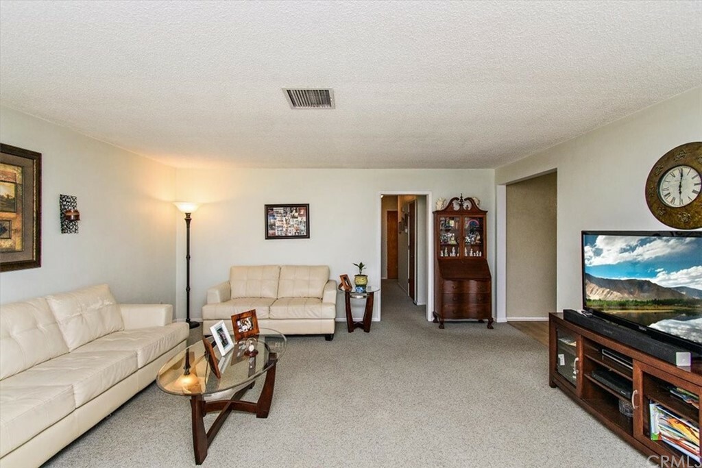 Property Photo:  9659 Hemlock Avenue  CA 92335 