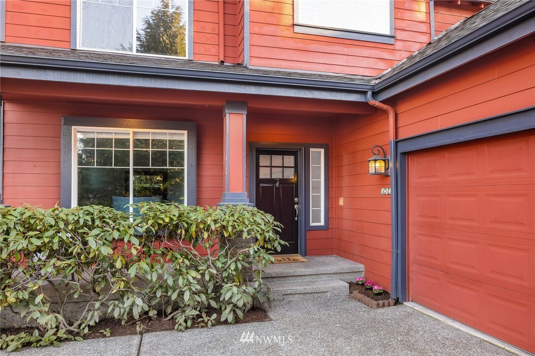 Property Photo:  452 Cosgrove Street NW  WA 98110 