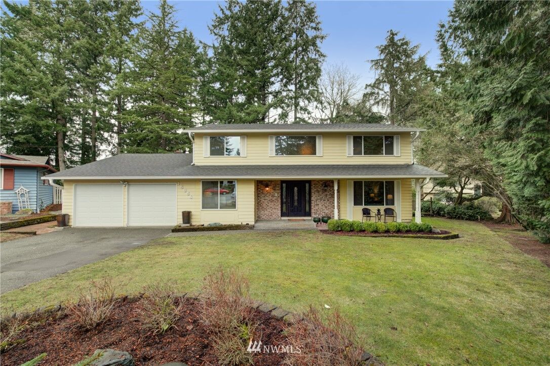 Property Photo: 15854 132nd Place SE WA 98058