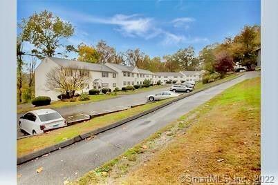 Property Photo: 8 Canterbury Arms CT 06776