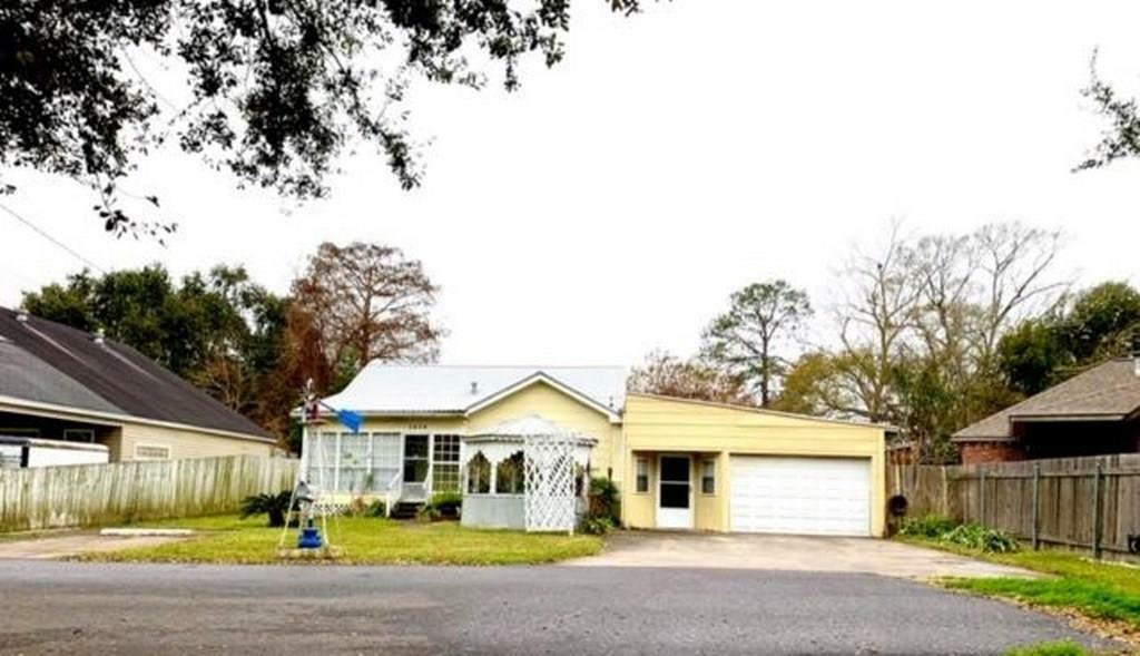 Property Photo:  3824 Debra Lane  LA 70605 