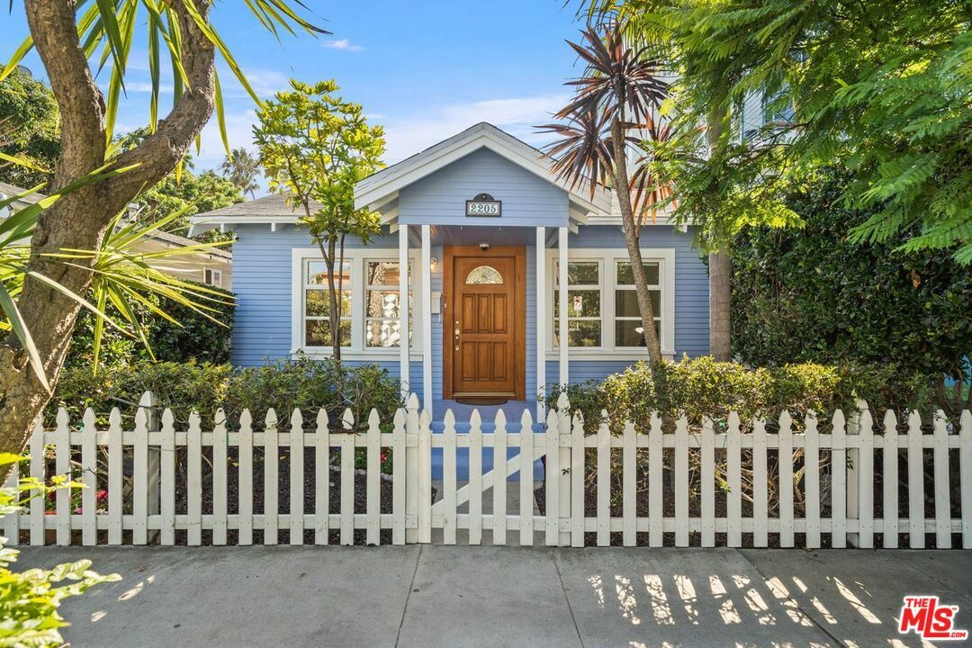Property Photo: 2205 Ocean Ave CA 90291