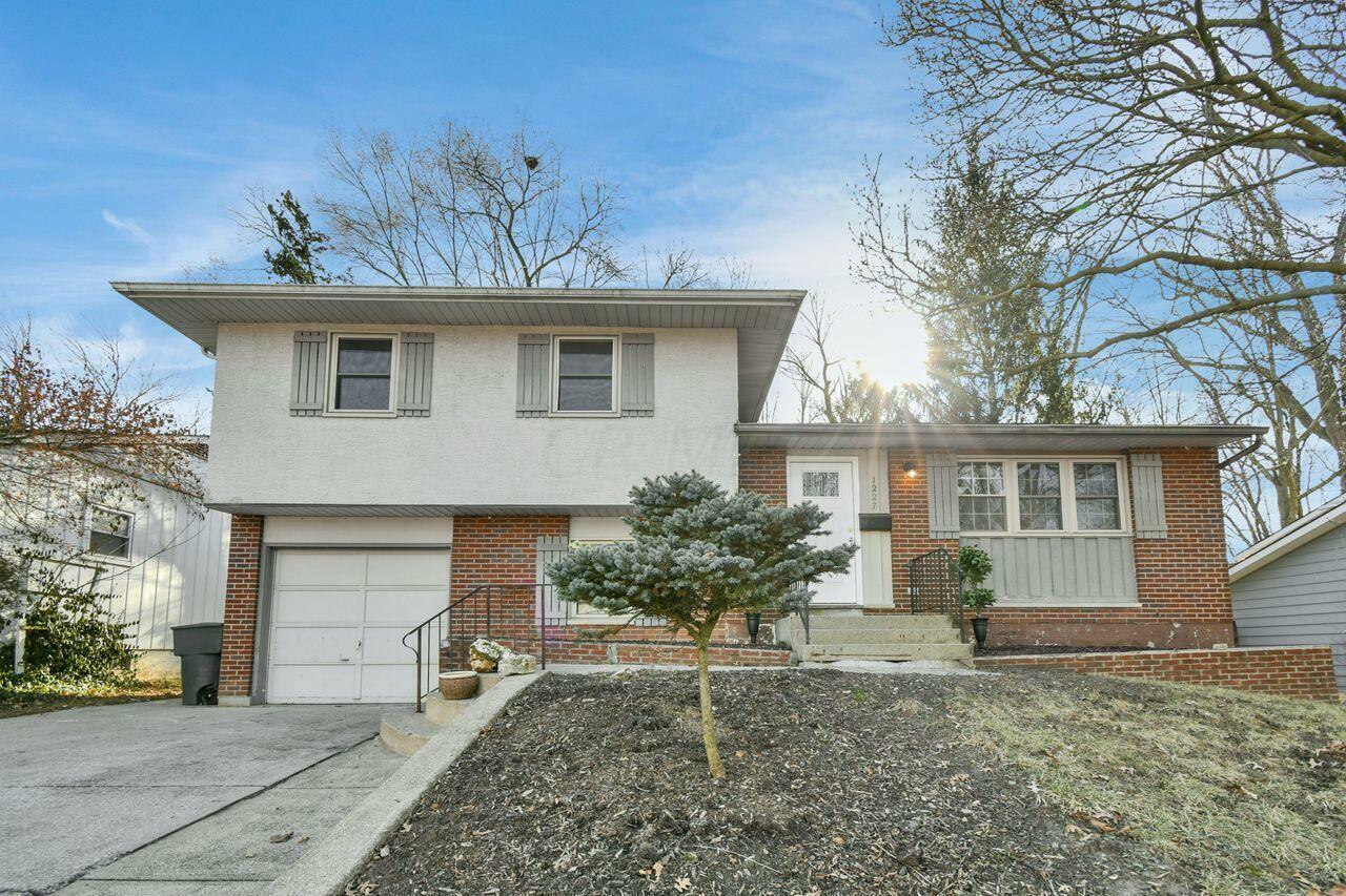 Property Photo: 1227 Belden Road OH 43229