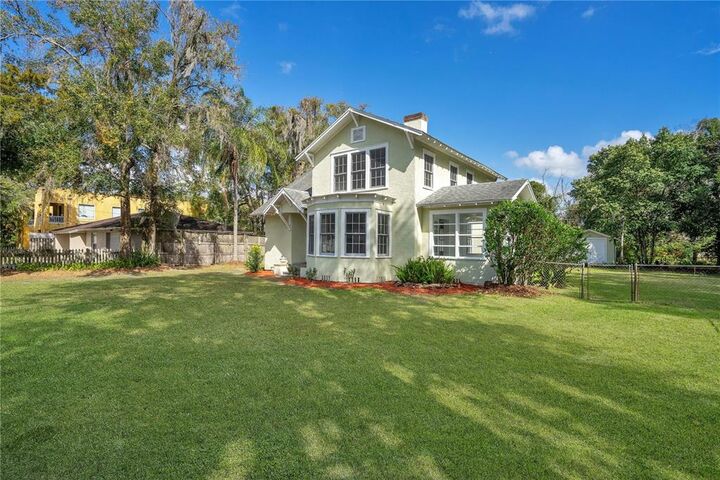 Property Photo: 2101 Sanford Avenue FL 32771