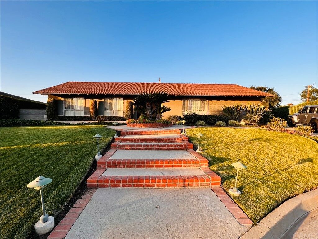 Property Photo:  2835 E Sunset Hill Drive  CA 91791 