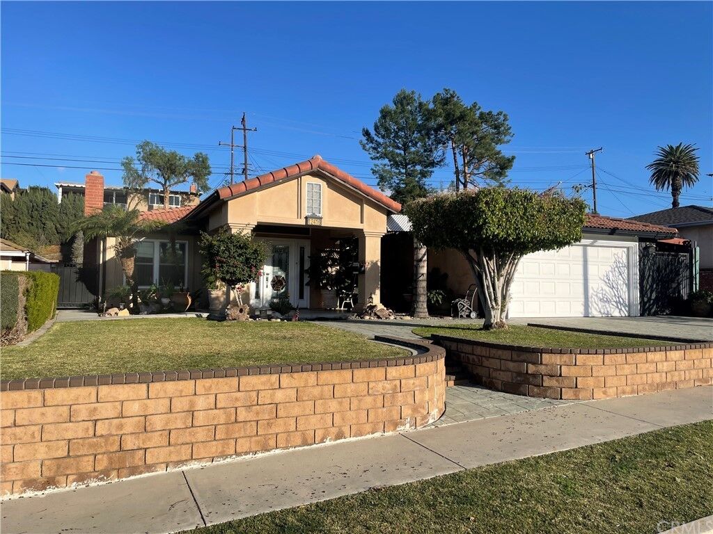 Property Photo:  12416 Grayling Avenue  CA 90604 