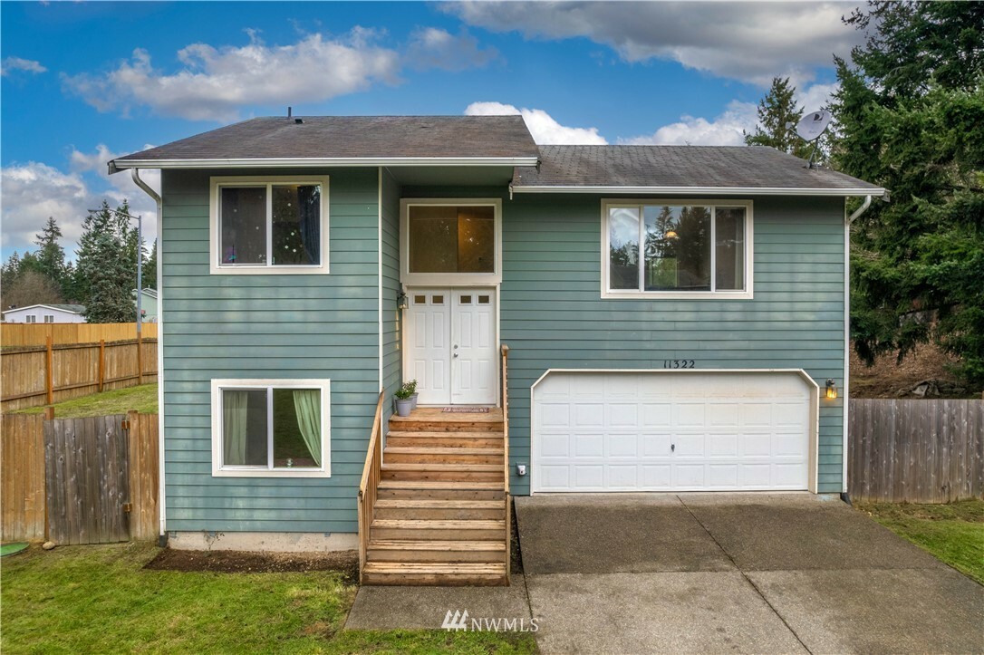 Property Photo: 11322 202nd Avenue E WA 98391