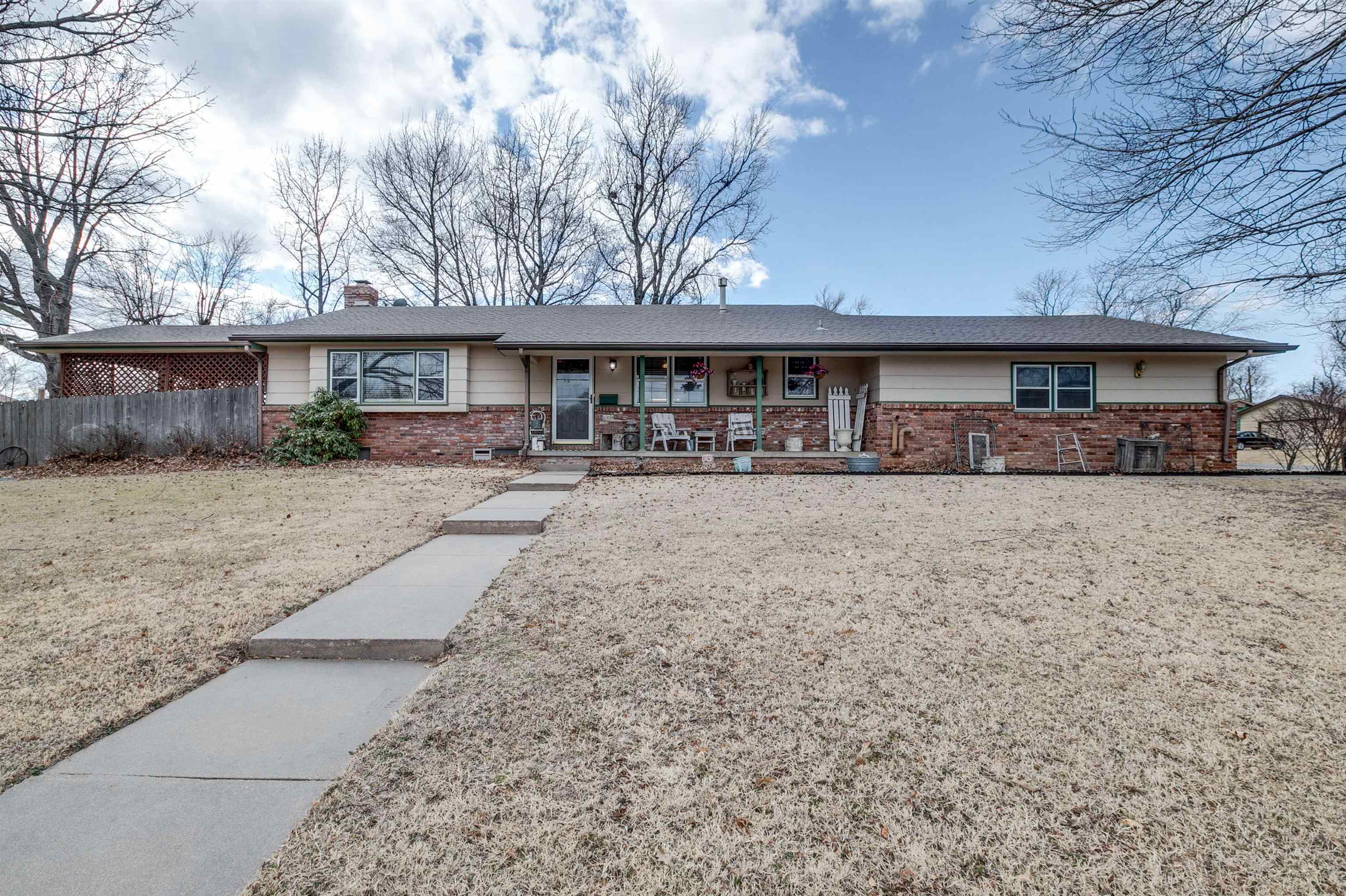 Property Photo:  609 N Crestline St  KS 67212 