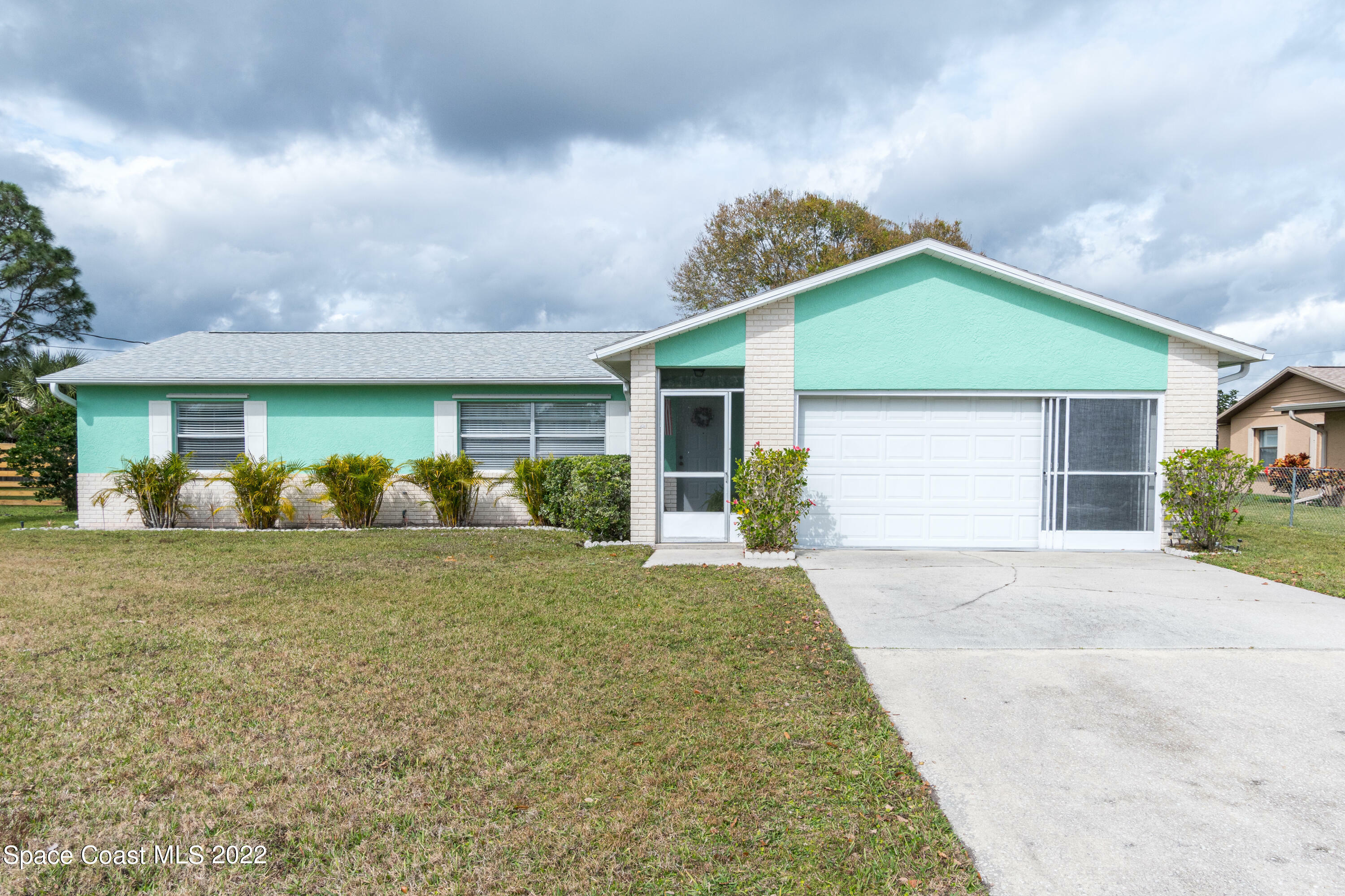 Property Photo:  1306 Woodingham Court  FL 32955 