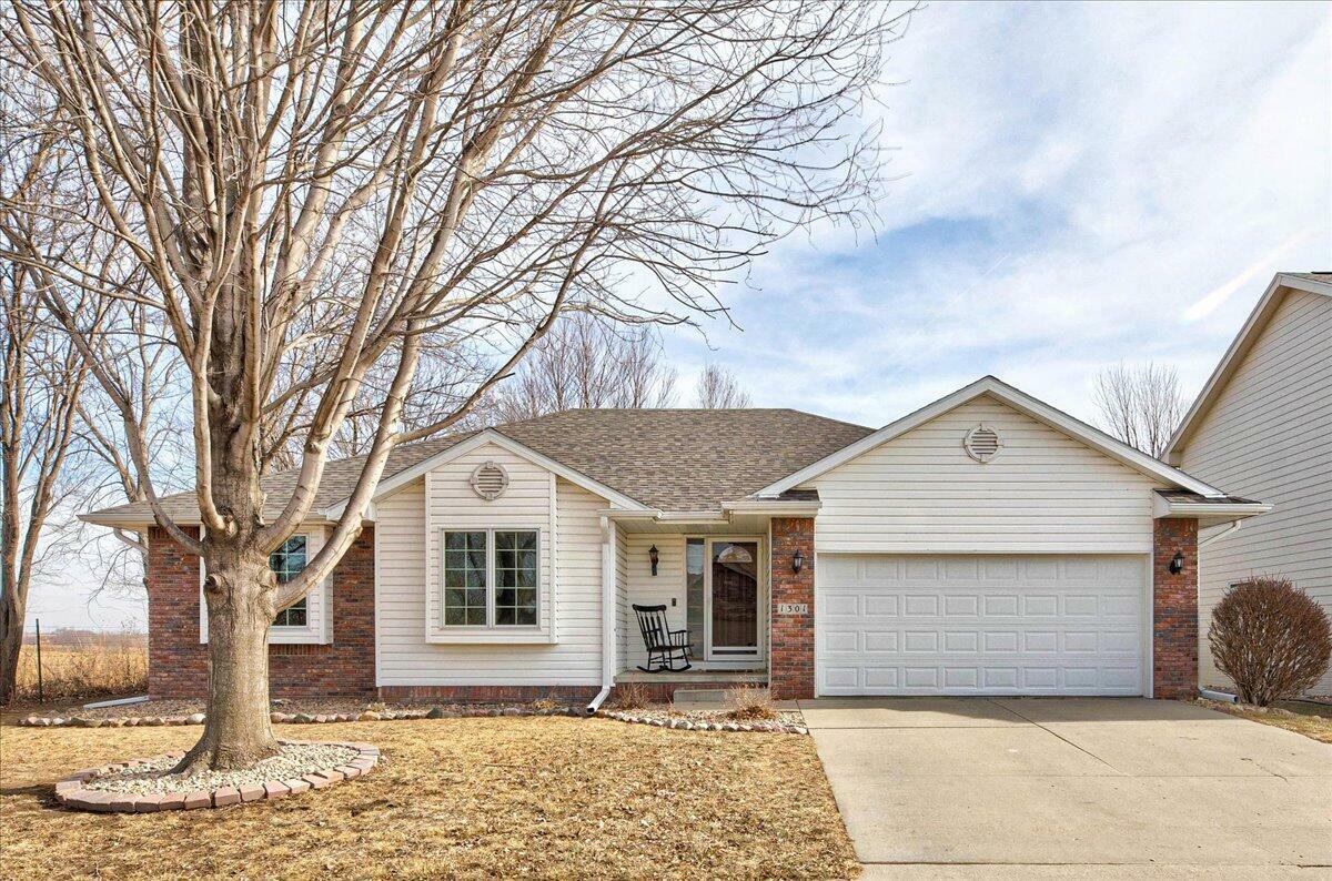 Property Photo:  1301 Oran Drive  IA 51503 