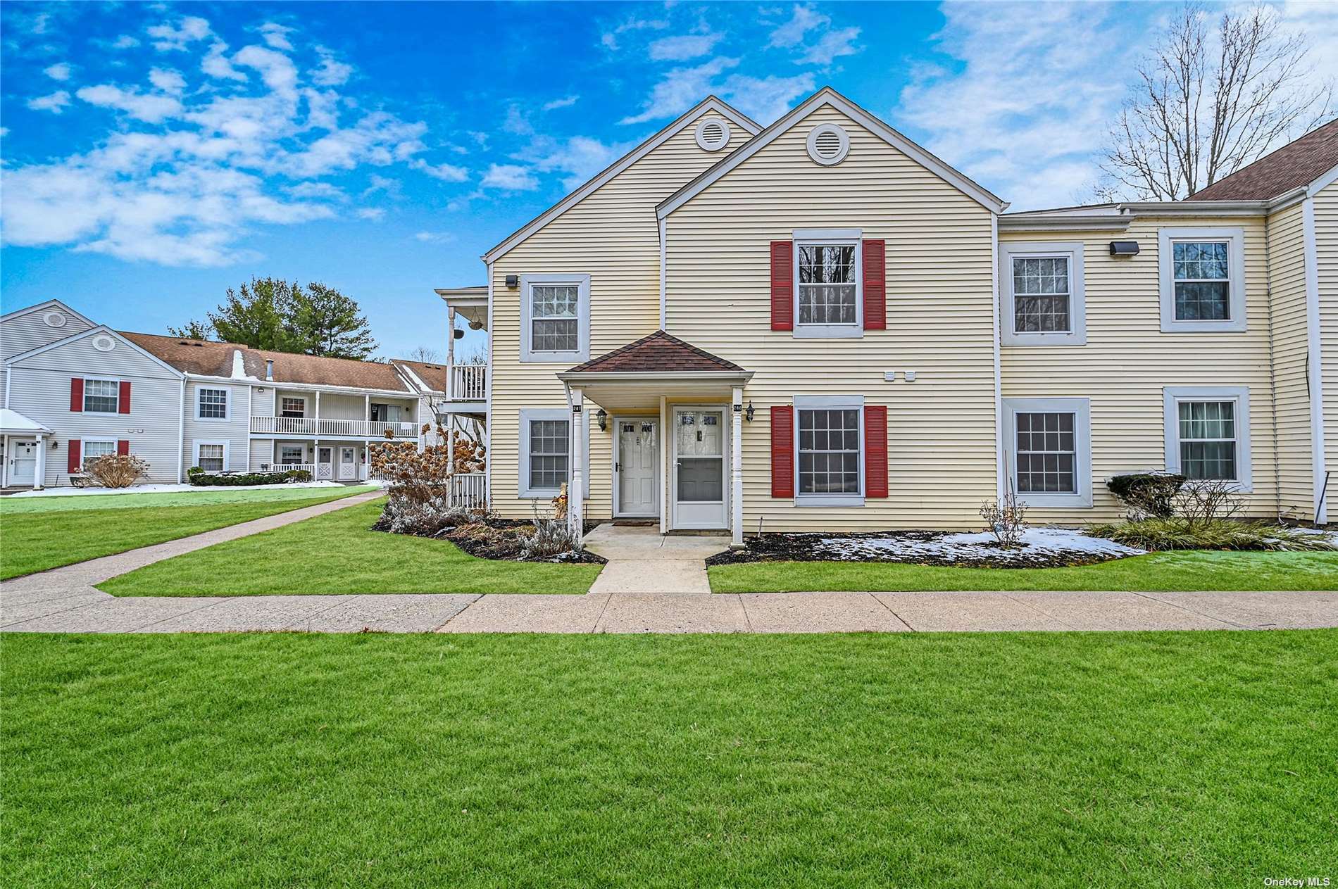 Property Photo: 287 Fairview Circle 287 NY 11953
