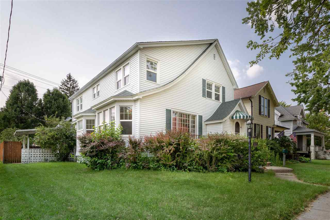 Property Photo:  611 N Vanburen St  MI 48708 