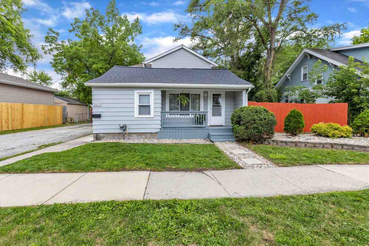 1415 Cass St  Saginaw MI 48602 photo