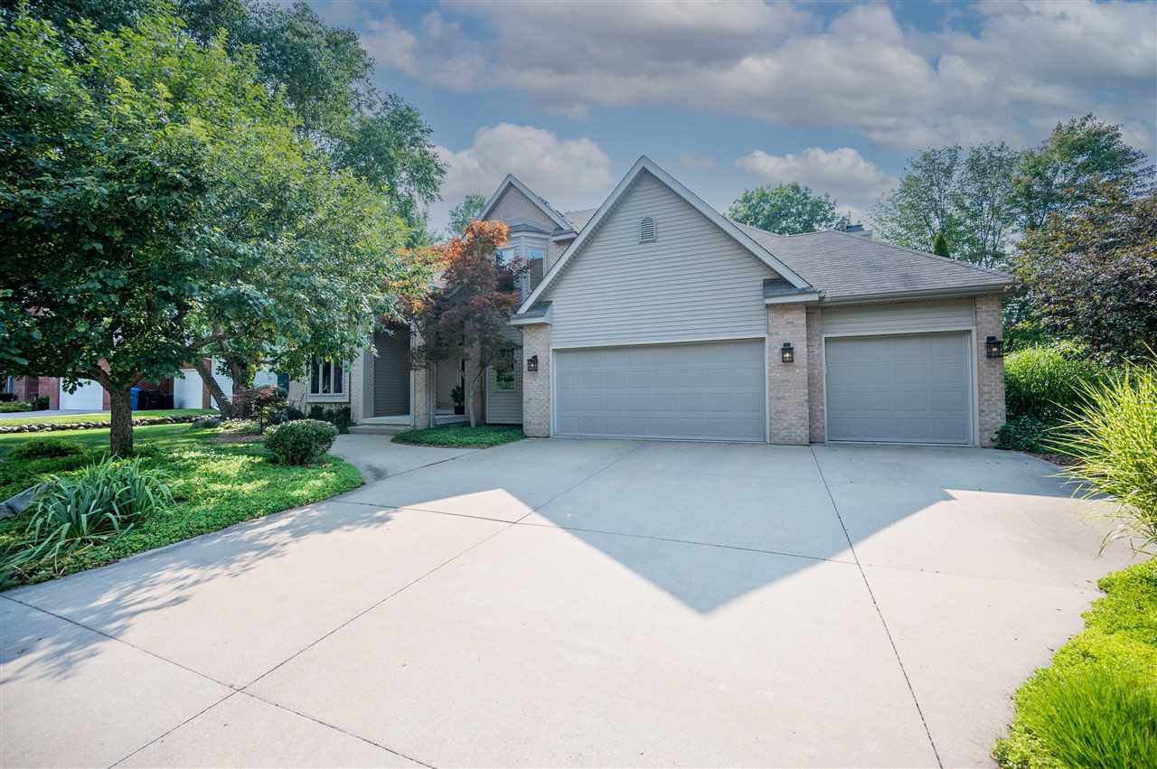 Property Photo:  5419 Stone Ridge Drive  MI 48640 