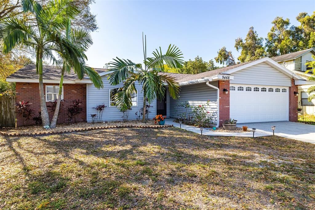 Property Photo: 9468 Arbol Court FL 33773