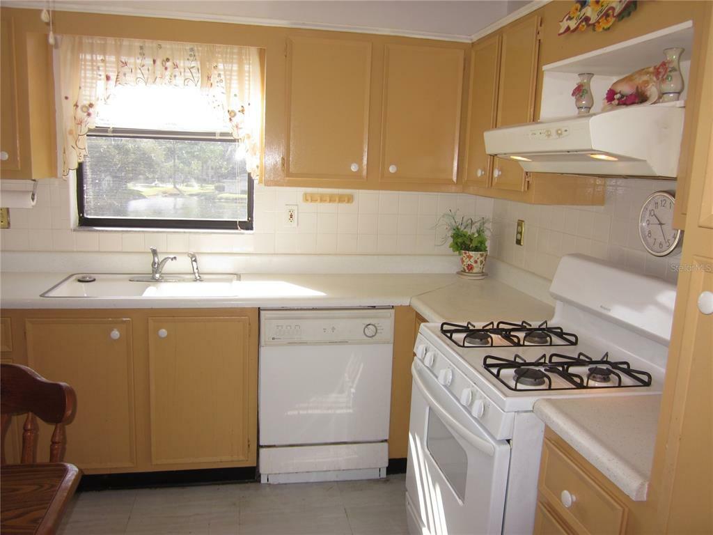 Property Photo: 6190 80th Street N 302 FL 33709