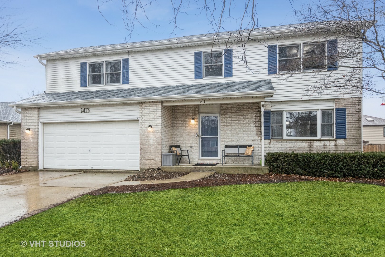 Property Photo:  1413 W Briarcliff Road  IL 60490 