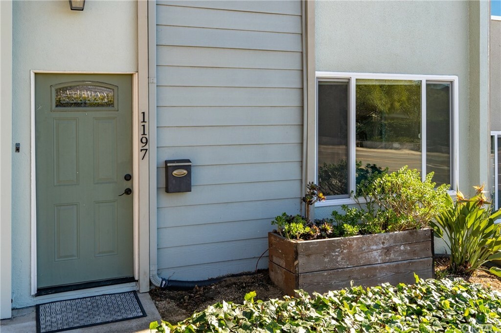 Property Photo:  1197 Laurel Lane 22  CA 93401 