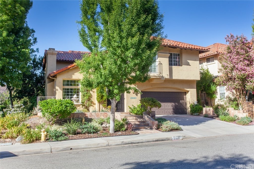 Property Photo:  23657 White Oak Court  CA 91321 