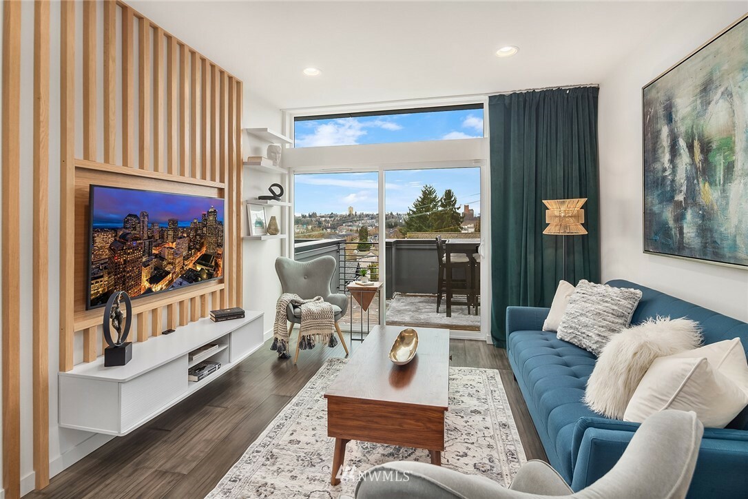 Property Photo: 1302 Yakima Avenue S WA 98144