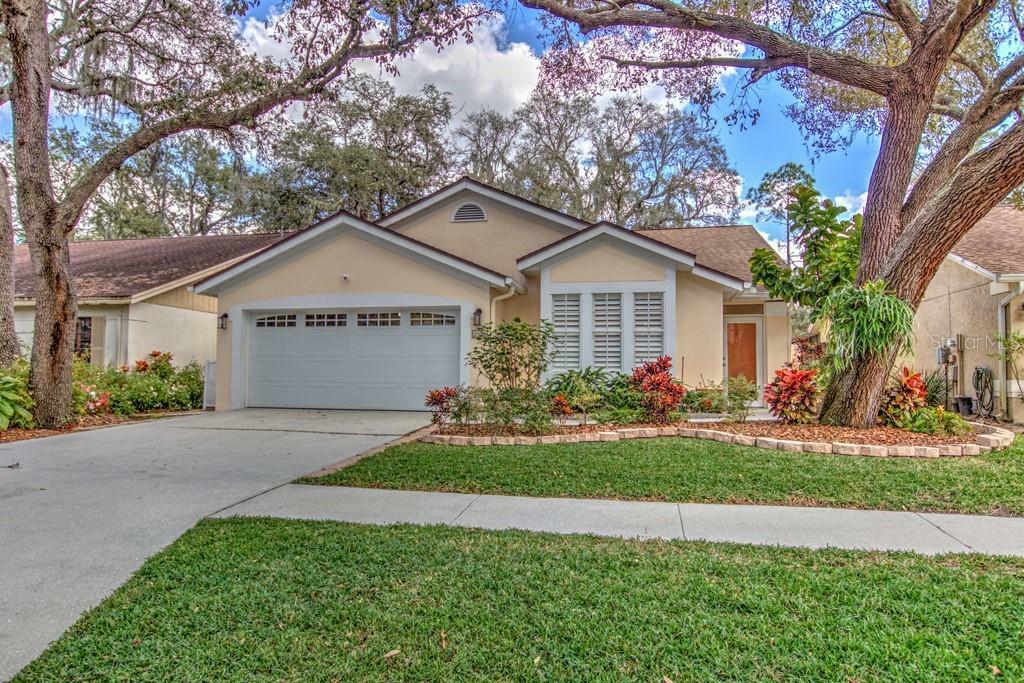 Property Photo:  2558 Wrencrest Circle  FL 33596 