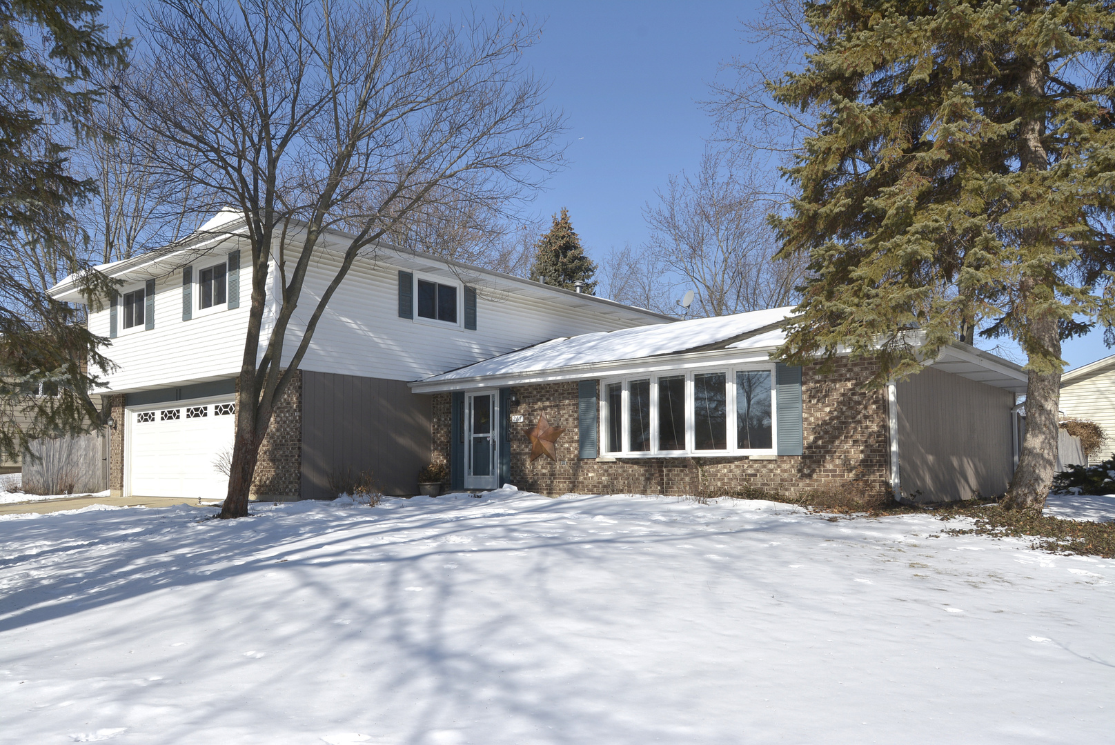 Property Photo:  267 Millford Lane  IL 60108 