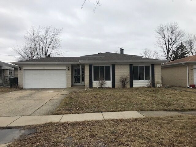 Property Photo:  1724 W Magnolia Lane  IL 60056 